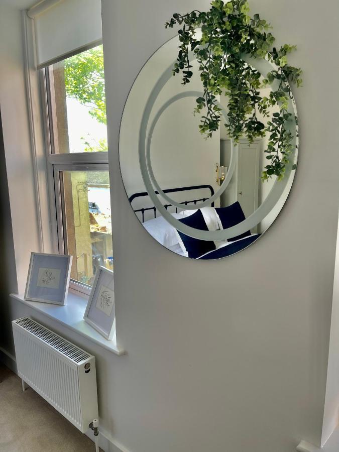 Seaview Flat With Balcony, Spacious 2 Bedroom Вётинг Экстерьер фото