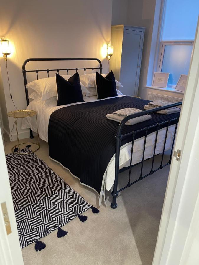 Seaview Flat With Balcony, Spacious 2 Bedroom Вётинг Экстерьер фото